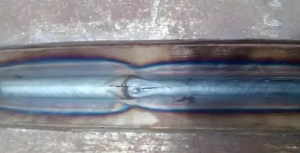 激光焊接機熔深不夠出現(xiàn)裂紋怎么辦？